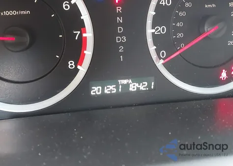 2010 Honda Accord 2.4 Lx z USA, uszkodzony, nr VIN 1HGCP2F3XAA164178